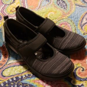 Bzees size 8.5 with Comfort Cone Gel